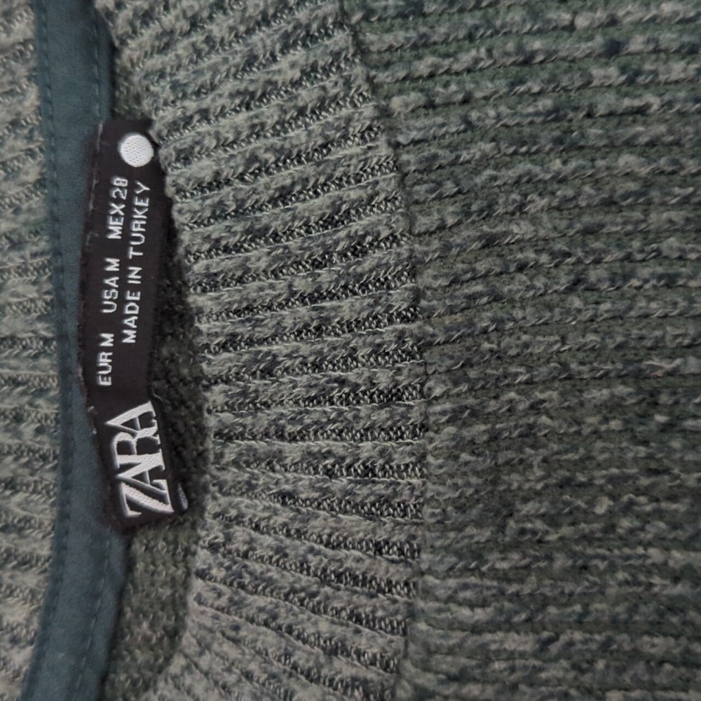 Zara Cropped Sweater - Picture 3 of 3